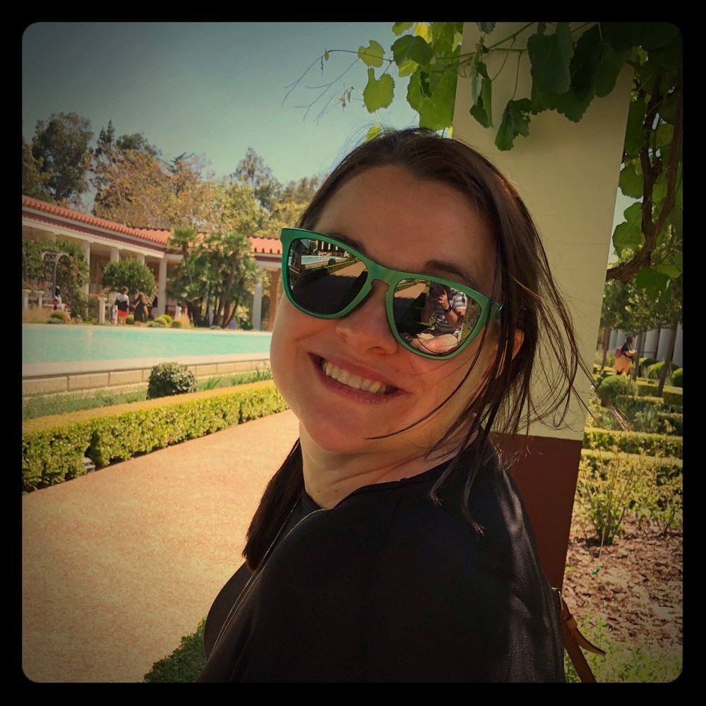 Meet your Posher, Caroline